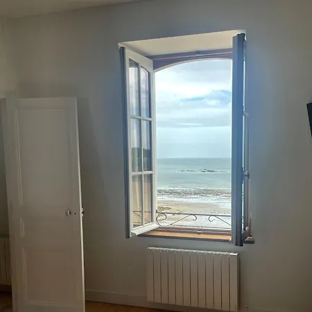 Le Royal Xix Vue 212 *