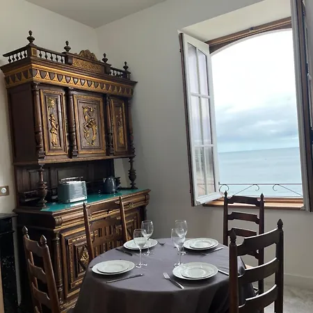 Le Royal Xix Vue 212 Apartamento *